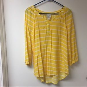 St. John's Bay high low yellow and white shirt